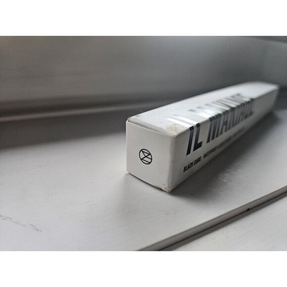 IL MAKIAGE Black Card Liquid Eyeliner Ultra-Black Waterproof Liner 1.5 ml - Picture 4 of 5